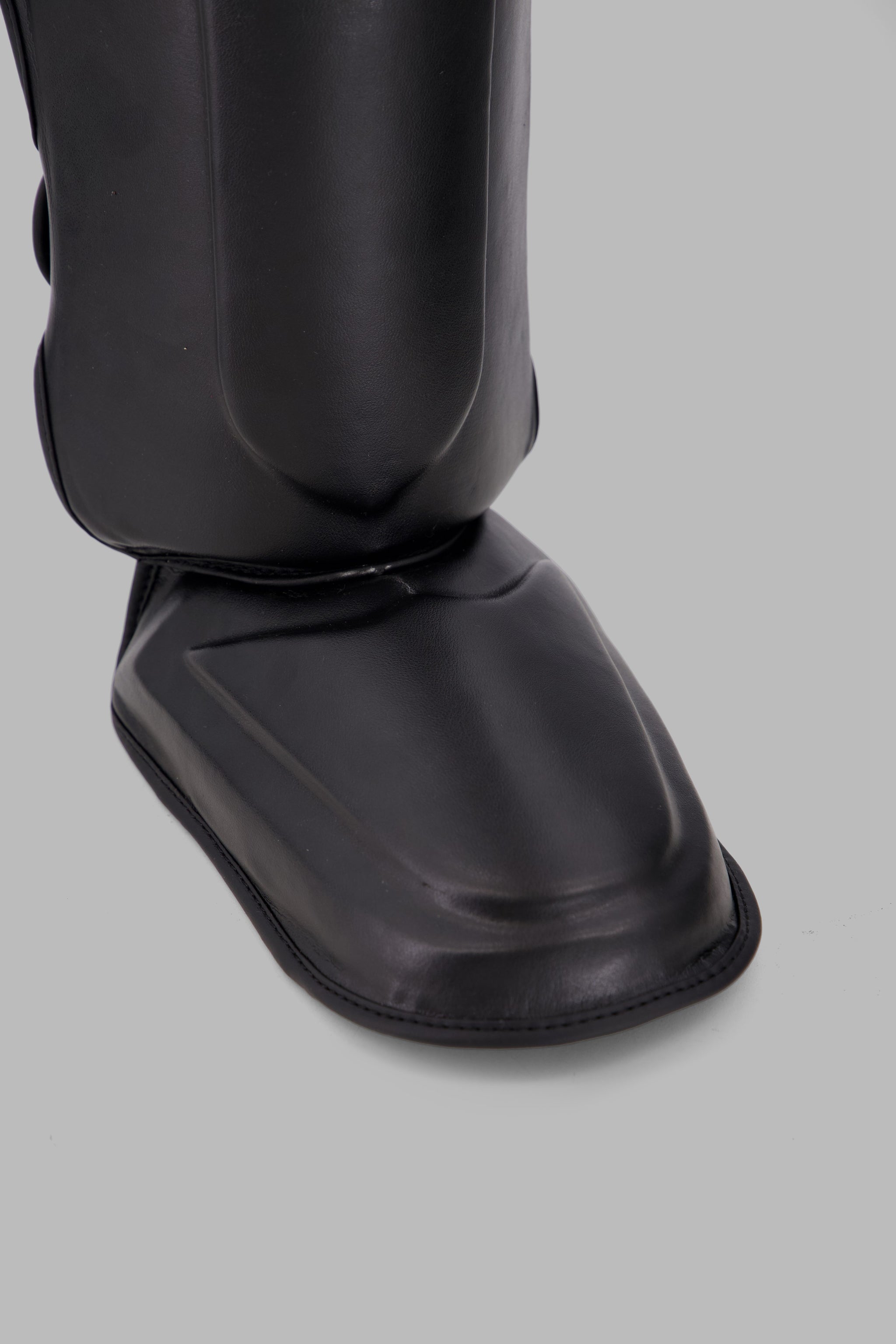 CM Premium Shinguard